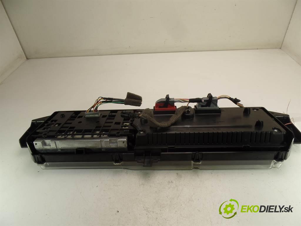 Renault Espace IV LIFT  2006  2.0DCI 173KM 06-10 2000 prístrojovka 8200660940 (Přístrojové desky, displeje)