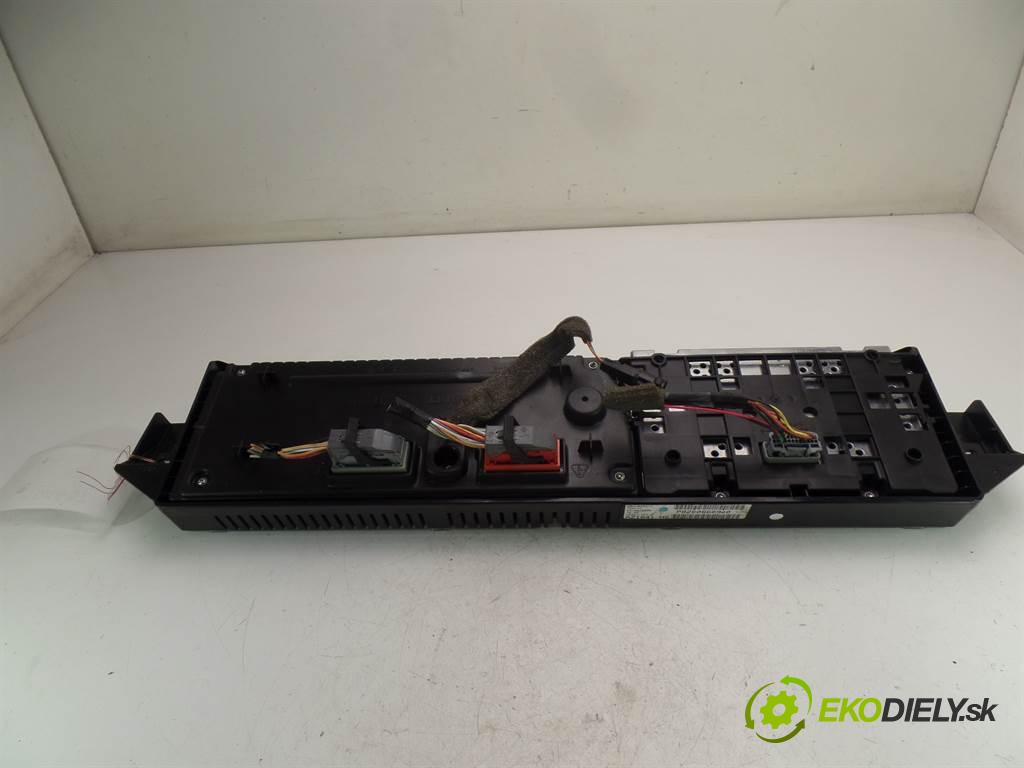 Renault Espace IV LIFT  2006  2.0DCI 173KM 06-10 2000 prístrojovka 8200660940 (Přístrojové desky, displeje)