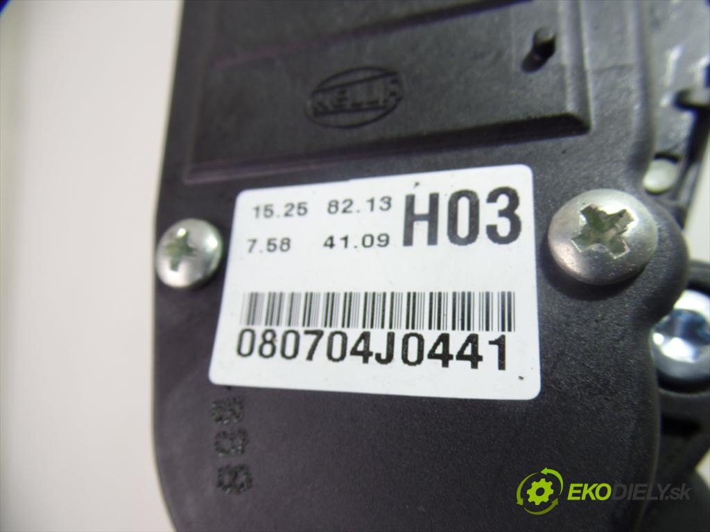 Kia Ceed    HATCHBACK 5D 1.6CRDI 90KM 06-09  Potenciometer plynového pedálu  (Pedále)