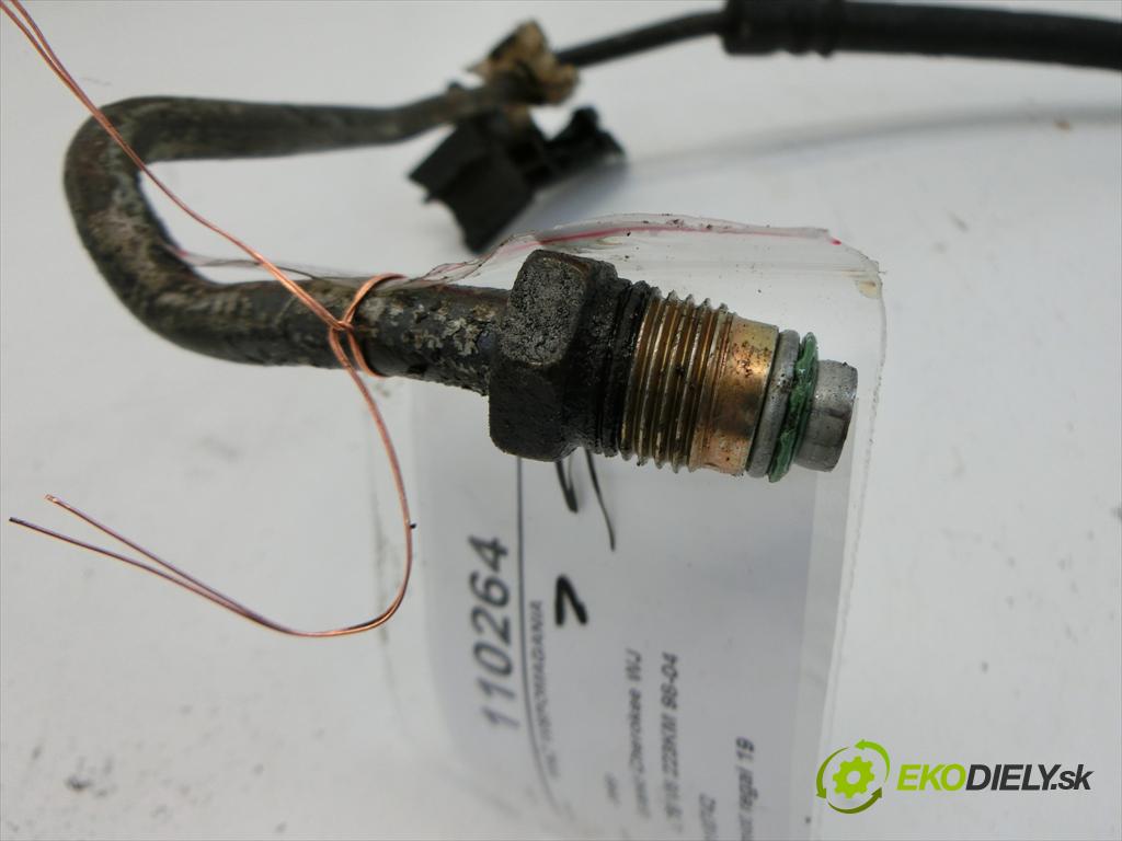 Jeep Grand Cherokee WJ  2004 223KM 4.7B V8 223KM 98-04 4700 hadice servočerpadlo  (Komponenty posilovače řízení)