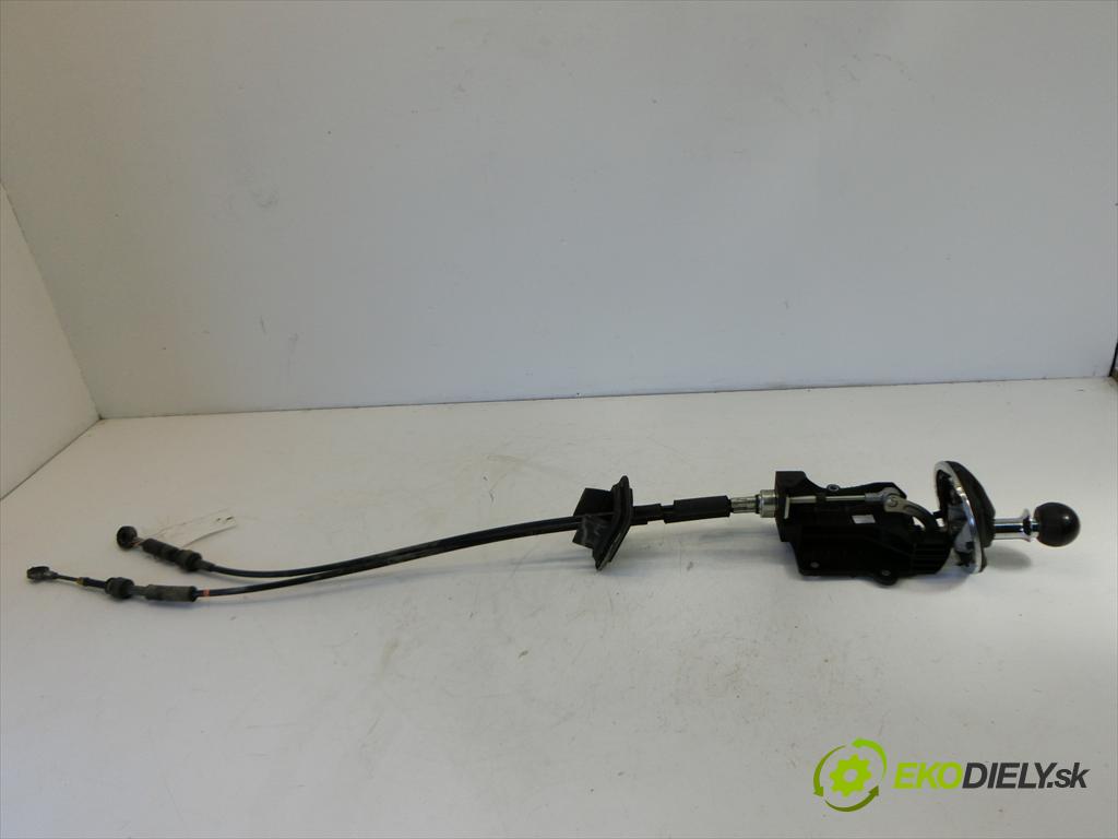 Fiat 500  2008  1.3JTD MULTIJET 16V 75KM 07- 1300 Kulisa - - 55210267 (Rýchlostné páky / kulisy)