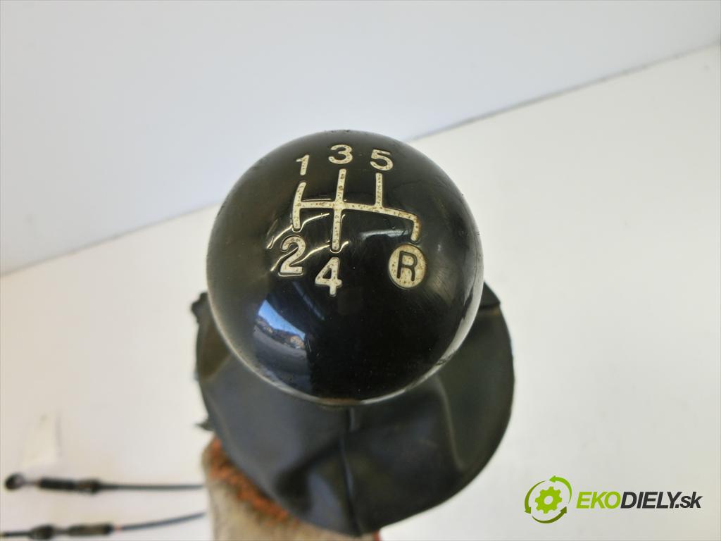 Fiat 500  2008  1.3JTD MULTIJET 16V 75KM 07- 1300 Kulisa - - 55210267 (Rýchlostné páky / kulisy)