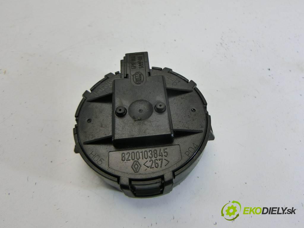 Renault Megane II    HATCHBACK 5D 1.9DCI 120KM 02-08  Snímač dažďa 8200103845 (Snímače dažďa)