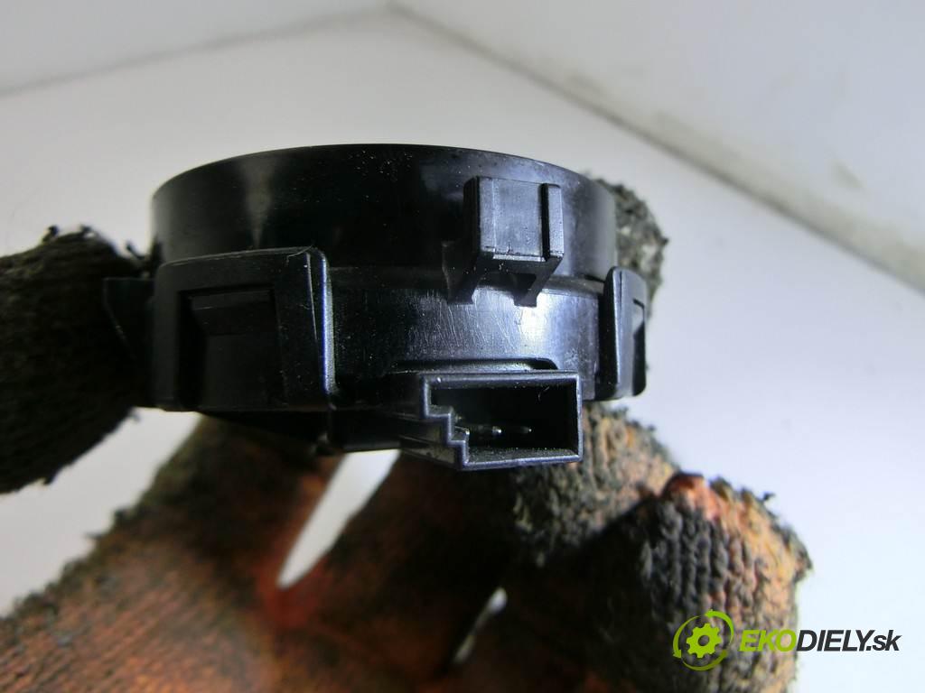 Renault Megane II    HATCHBACK 5D 1.9DCI 120KM 02-08  Snímač dažďa 8200103845 (Snímače dažďa)