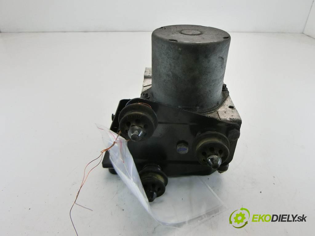 Audi A4 B8  2008  AVANT 2.0TDI 120KM 08-15 2000 Pumpa ABS 8K0614517BP (Pumpy ABS)