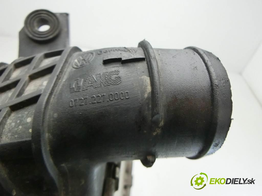 Volkswagen Golf III  1995  HATCHBACK 5D 1.9TDI 90KM 91-99 1900 intercooler 1H0145805B (Chladiče nasávaného vzduchu (intercoolery))
