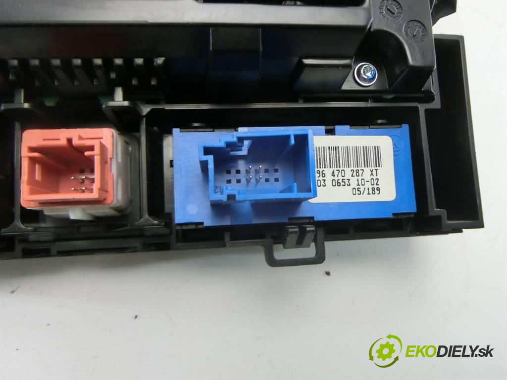 Peugeot 407  2005 136KM SEDAN 4D 2.0HDI 136KM 04-11 2000 Panel ovládania kúrenia 96573322 (Prepínače, spínače, tlačidlá a ovládače kúrenia)