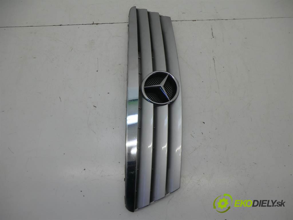 Mercedes-Benz W168  1998  A160 5D 1.6B 102KM 97-04 1600 mřížka maska 1688800083 (Mřížky (masky) chladičů)