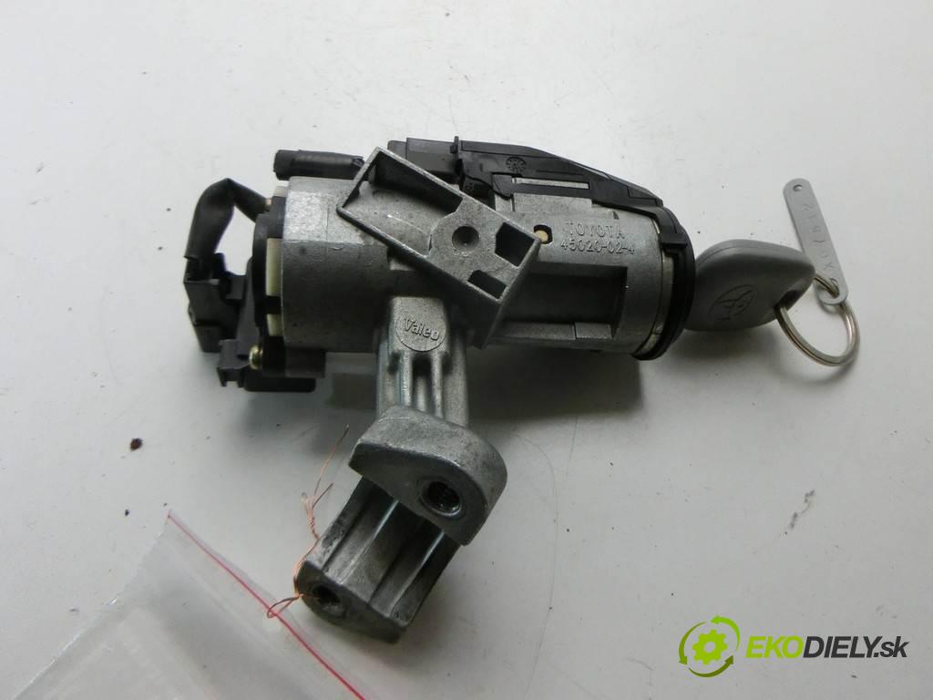 Toyota Corolla E12  2004  SEDAN 4D 1.4VVTI 97KM 02-07 1400 spinačka 45020-02-4 (Spínacie skrinky a kľúče)