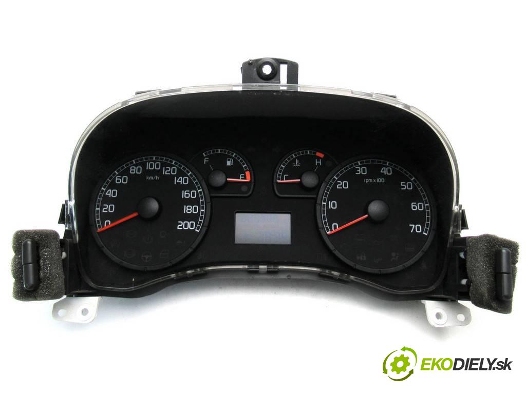 Fiat Punto II FL  2004  HATCHBACK 5D 1.2B 60KM 03-11 1200 prístrojovka 46833366 (Přístrojové desky, displeje)