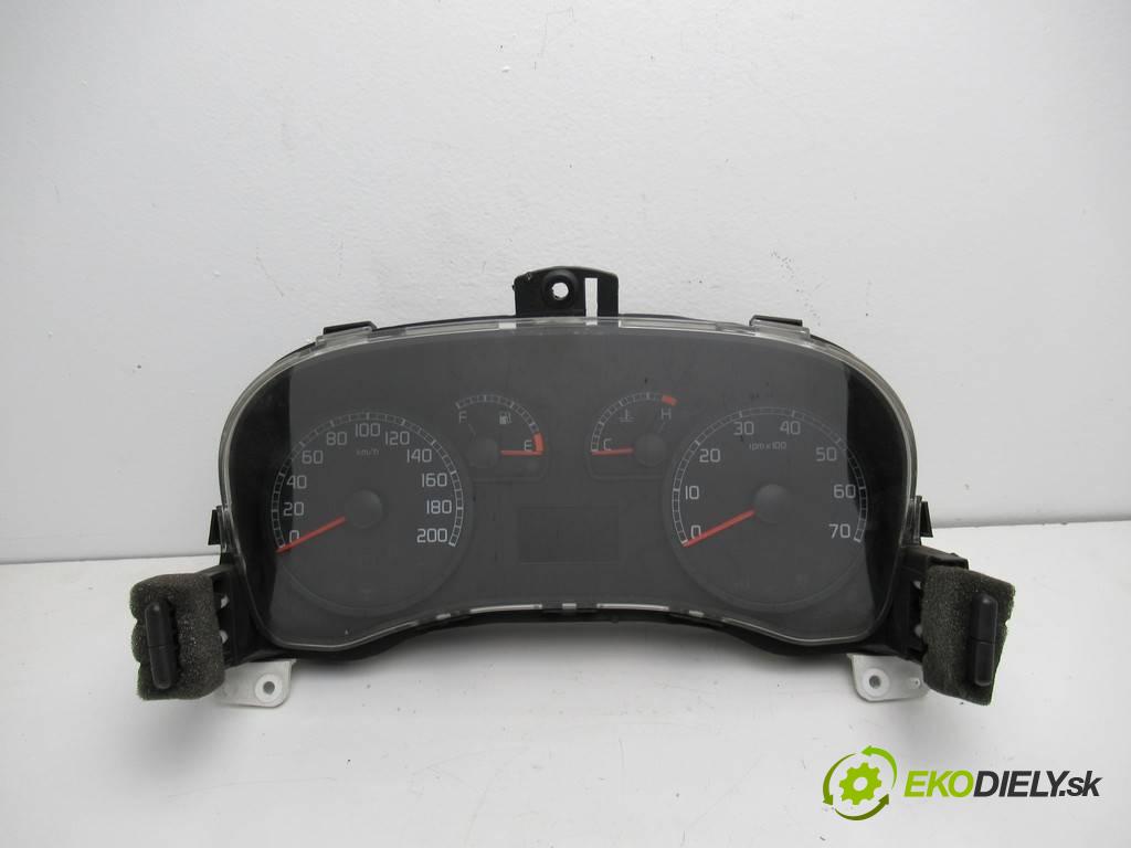 Fiat Punto II FL  2004  HATCHBACK 5D 1.2B 60KM 03-11 1200 prístrojovka 46833366 (Přístrojové desky, displeje)