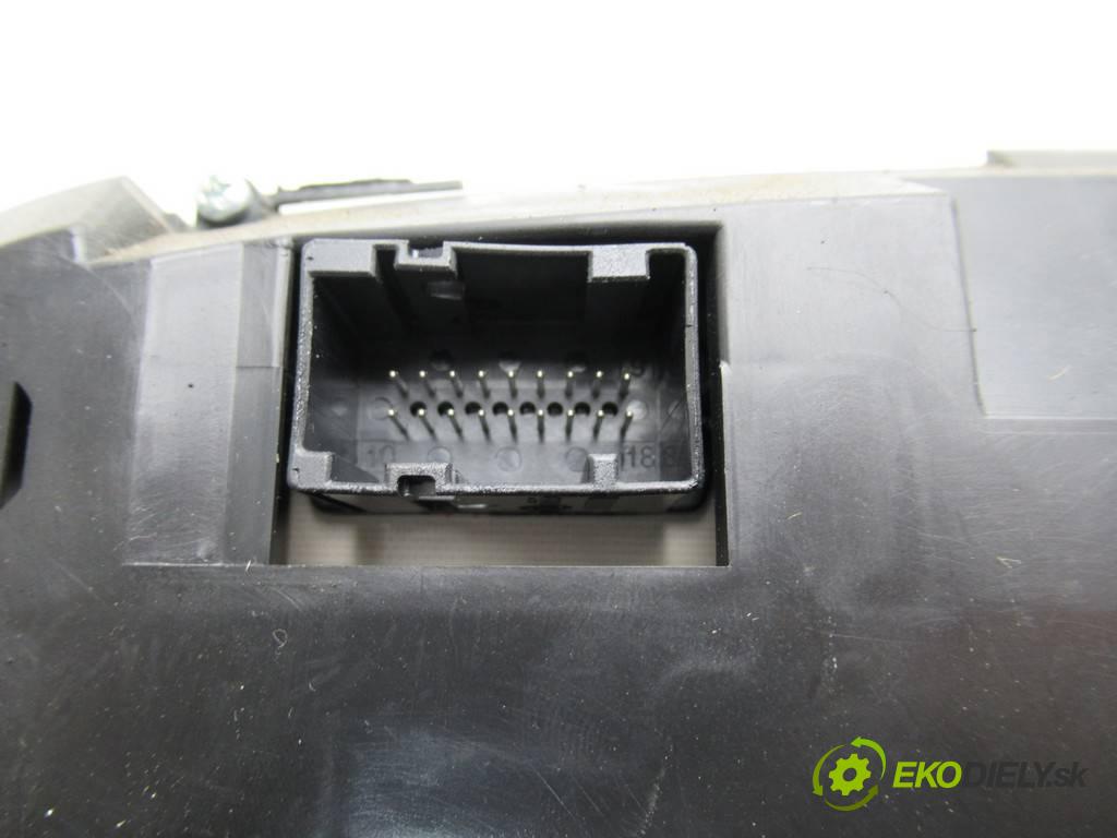 Fiat Punto II FL  2004  HATCHBACK 5D 1.2B 60KM 03-11 1200 prístrojovka 46833366 (Přístrojové desky, displeje)