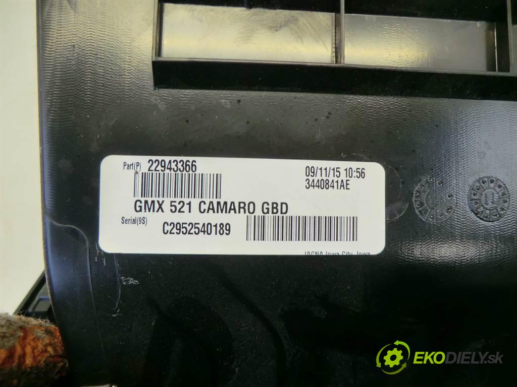 Chevrolet Camaro  2016  SS 6.2B V8 436KM LIFT 6200 Priehradka, kastlík spolujazdca  (Priehradky, kastlíky)