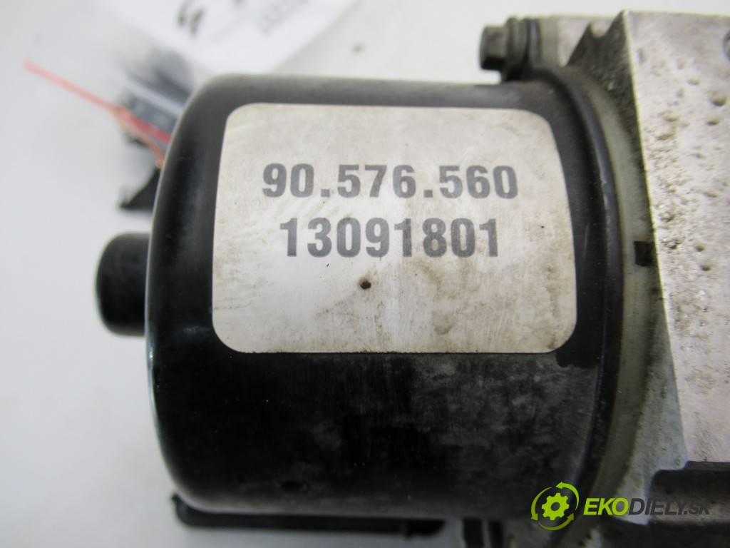 Opel Vectra B LIFT  2001  SEDAN 4D 2.0DTI 101KM 99-02 2000 pumpa ABS 13091801 13216601 (Pumpy brzdové)