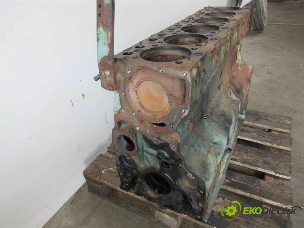 Volvo F12    TD120  Blok Motor  (Blok motora)