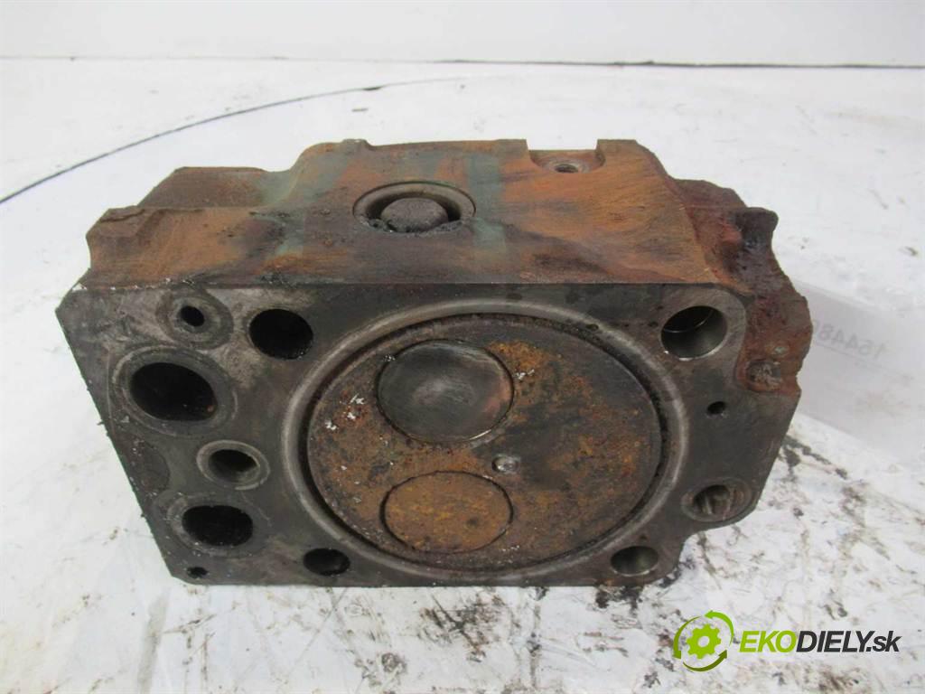 Volvo F12    TD120  Hlava valcov  (Hlavy valcov)