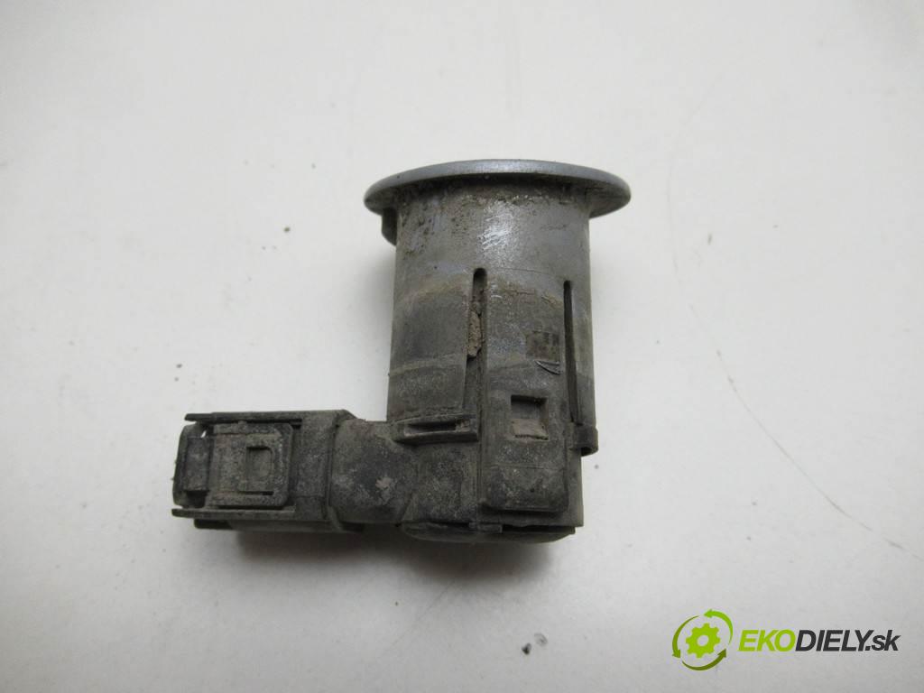 Renault Laguna II    KOMBI 5D 1.9DCI 120KM 01-07  snímač PDC -  (Snímače)