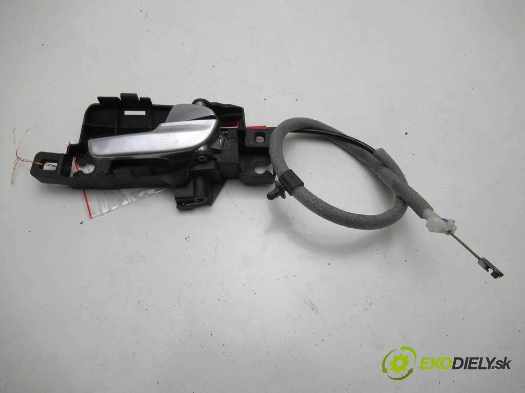 Ford Mondeo Mk4  2007  KOMBI 5D 2.0TDCi 130KM 07-10 2000 klika přední část pravá vnitřní