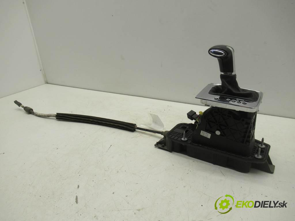 Volkswagen Passat B6  2007 140KM KOMBI 5D 2.0TDI 140KM 05-10 2000 Kulisa - - 3C1713025H (Rýchlostné páky / kulisy)