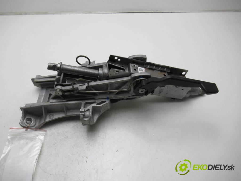 Ford Mustang VI    GT CABRIO 5.0B V8 421KM 14-  hřídel tyč volantu  (Tyčky řízení)