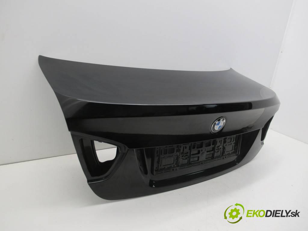 BMW E90  2008  SEDAN 4D 2.0i 170KM 04-11 2000 zadní část kapota  (Zadní kapoty)
