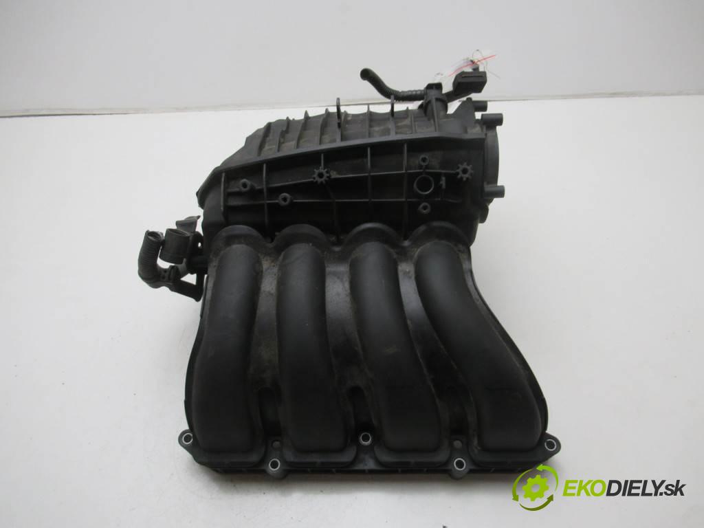 BMW E90    SEDAN 4D 2.0i 170KM 04-11  potrubí sání  (Sací potrubí)