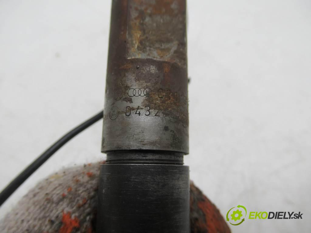 Skoda Octavia I LIFT  2003  SEDAN 4D 1.9TDI 90KM 00-10 1900 Vstrekovacie ventily 038130201S (Vstrekovacie ventily)