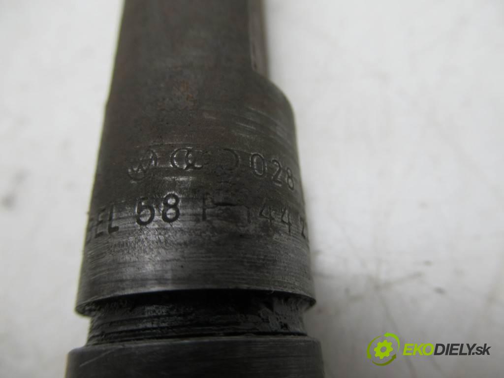 Skoda Octavia I LIFT  2003  SEDAN 4D 1.9TDI 90KM 00-10 1900 Vstrekovacie ventily 038130201S (Vstrekovacie ventily)