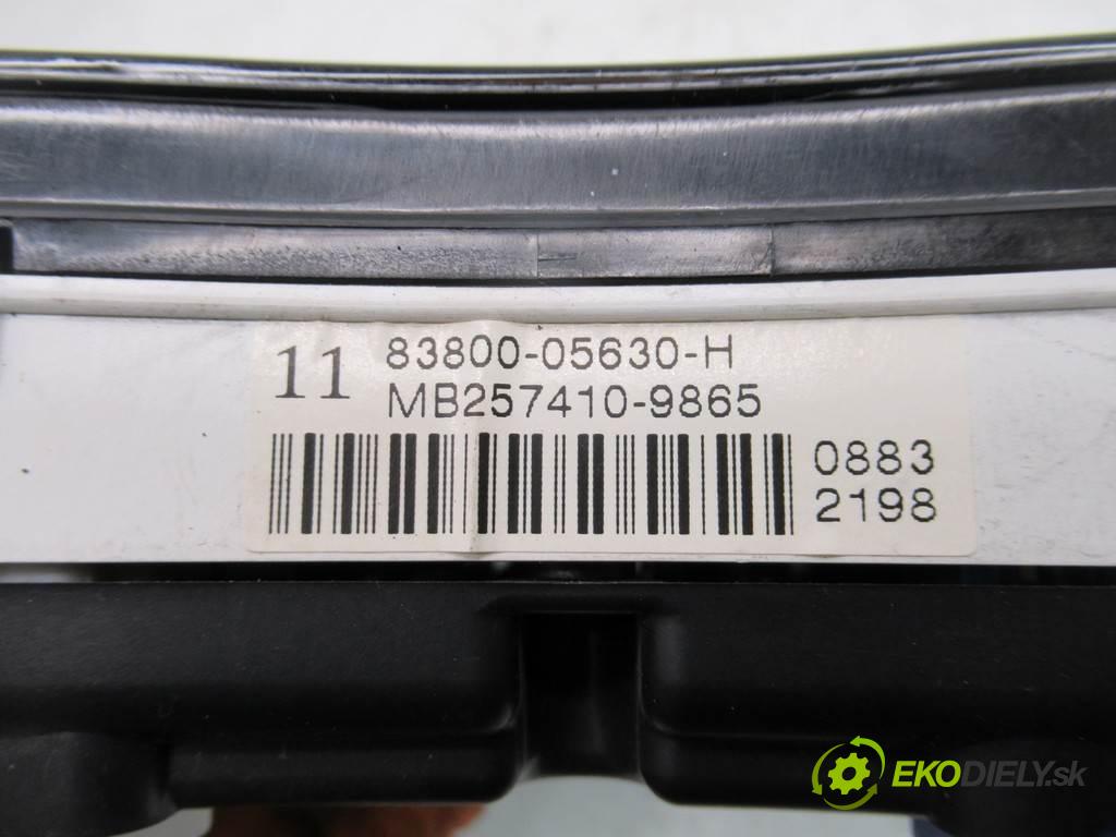 Toyota Avensis II T25  2003 116KM KOMBI 5D 2.0D-4D 116KM 03-09 2000 prístrojovka 83800-05630-H (Přístrojové desky, displeje)