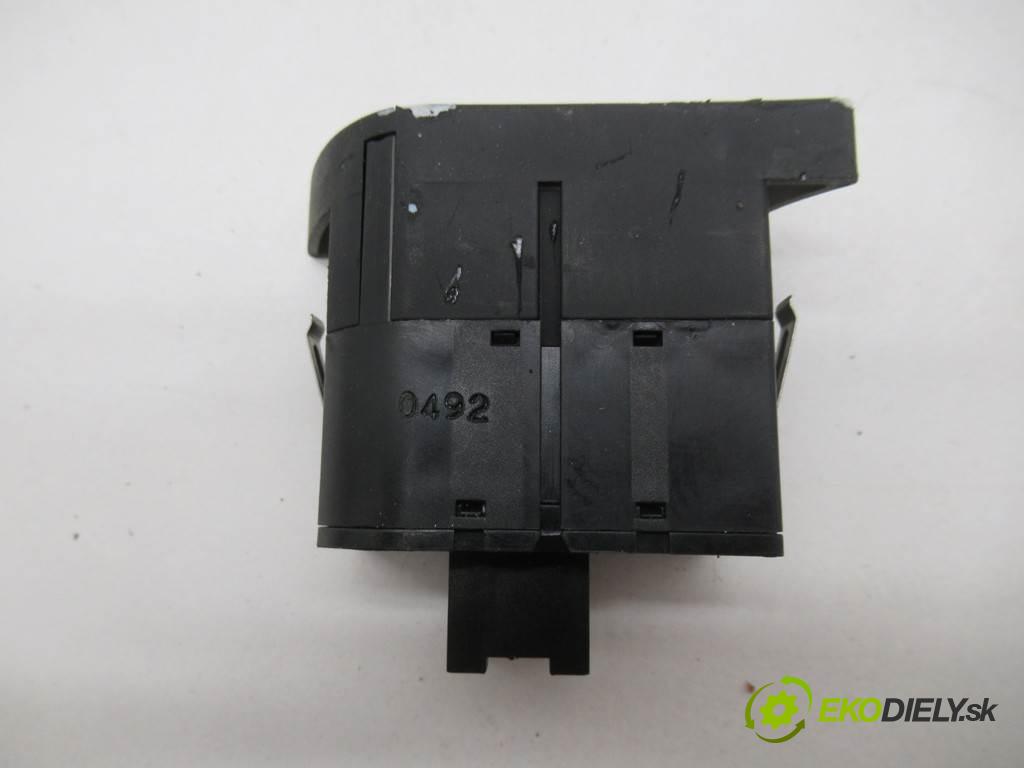 Audi A4 B6  2001  SEDAN 4D 1.8T 150KM 01-04 1800 přepínač nastavení světel 8E2919094 (Ovládaní topení a přepínače)