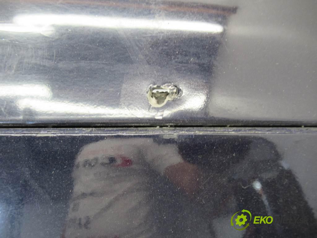 Audi A4 B6  2001  SEDAN 4D 1.8T 150KM 01-04 1800 Nárazník zad  (Ostatné)