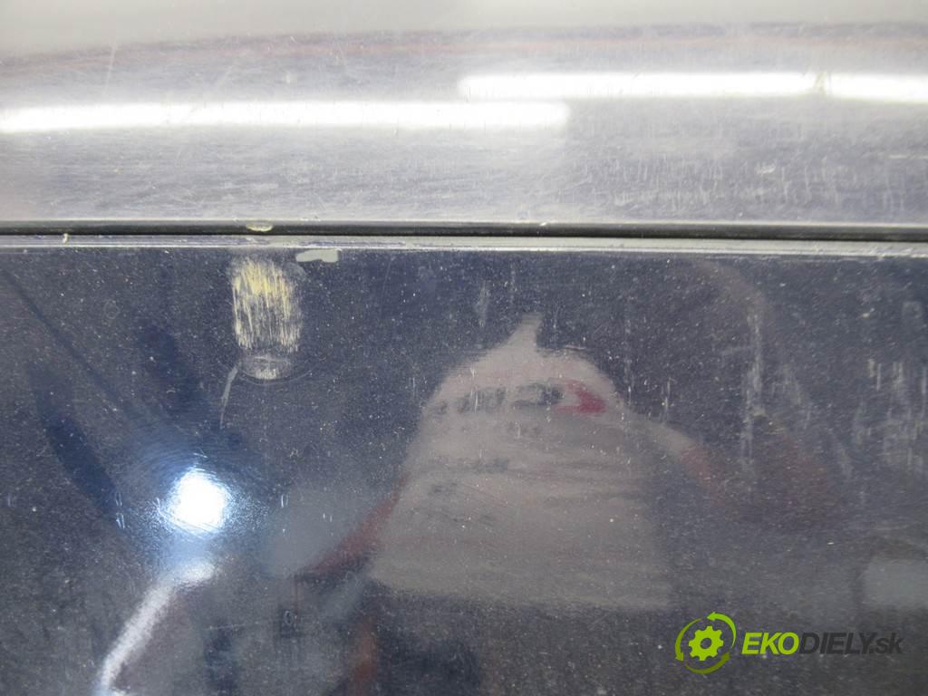 Audi A4 B6  2001  SEDAN 4D 1.8T 150KM 01-04 1800 Nárazník zad  (Ostatné)