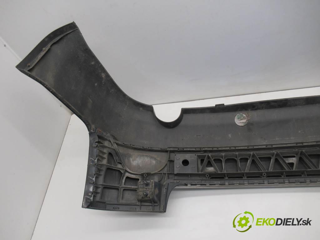 Audi A4 B6  2001  SEDAN 4D 1.8T 150KM 01-04 1800 Nárazník zad  (Ostatné)