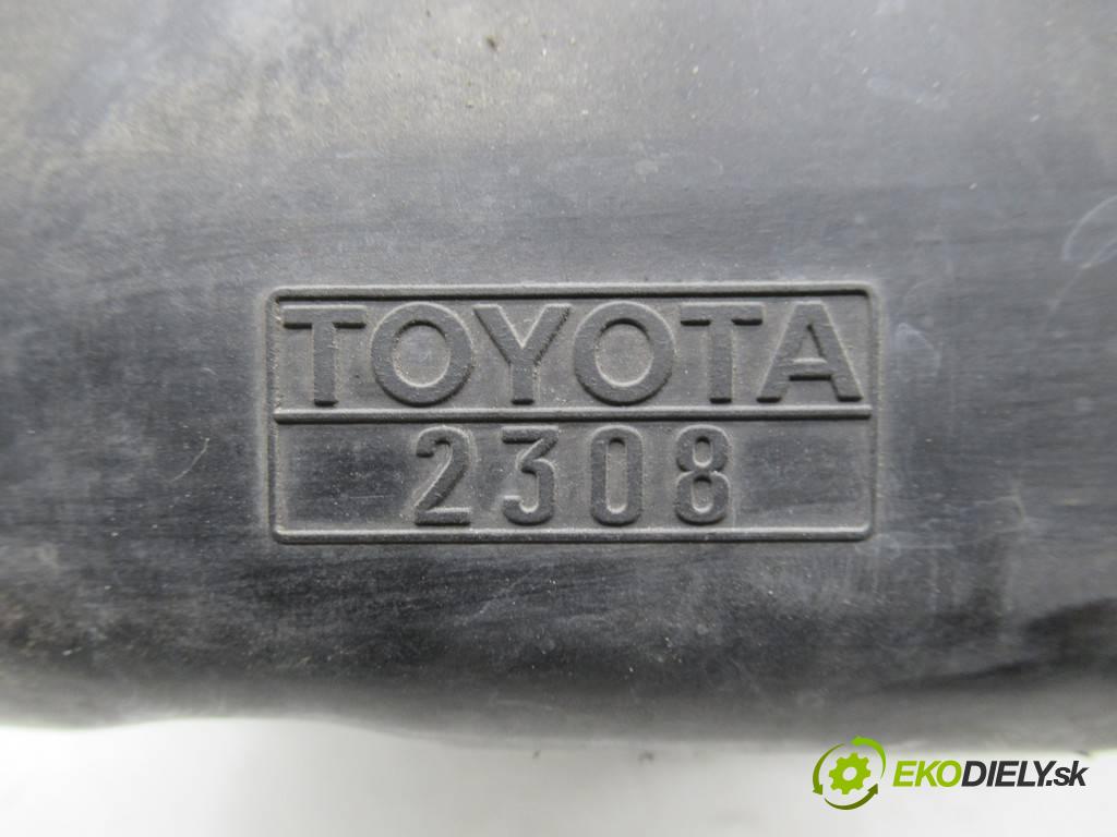Toyota Yaris  1999  HATCHBACK 3D 1.0B 68KM 99-05 1000 obal filtra vzduchu 22020-23010 (Kryty filtrů)