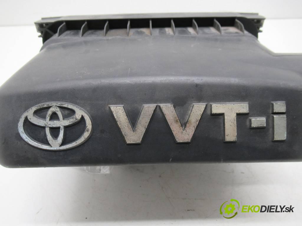 Toyota Yaris  1999  HATCHBACK 3D 1.0B 68KM 99-05 1000 obal filtra vzduchu 22020-23010 (Kryty filtrů)