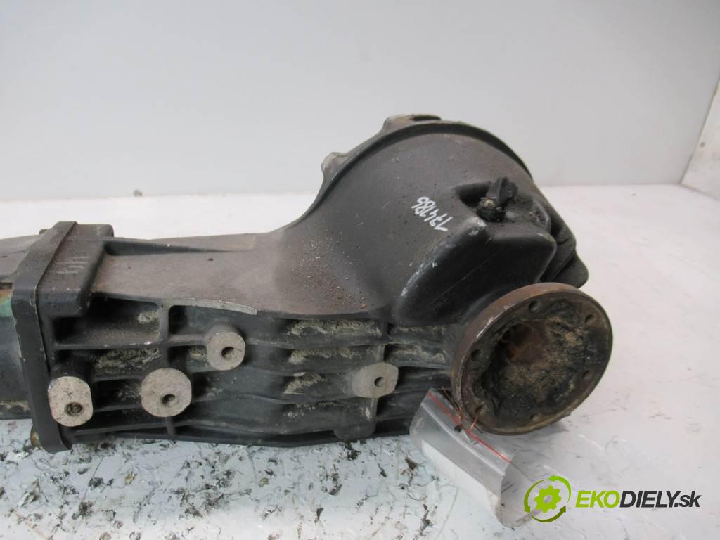 Audi A4 B5    2.8 V6  Most zad ,diferenciál 01H525085A (Zadné)
