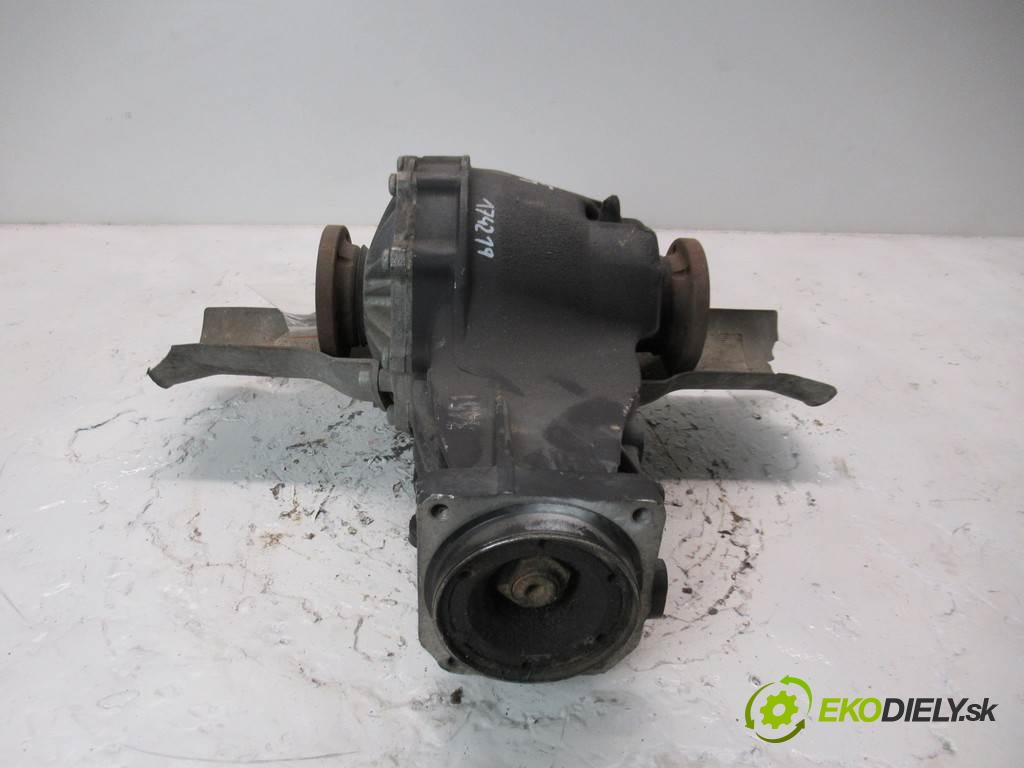Audi A8 D3    4.0TDI  Most zad ,diferenciál 01R525131G (Zadné)