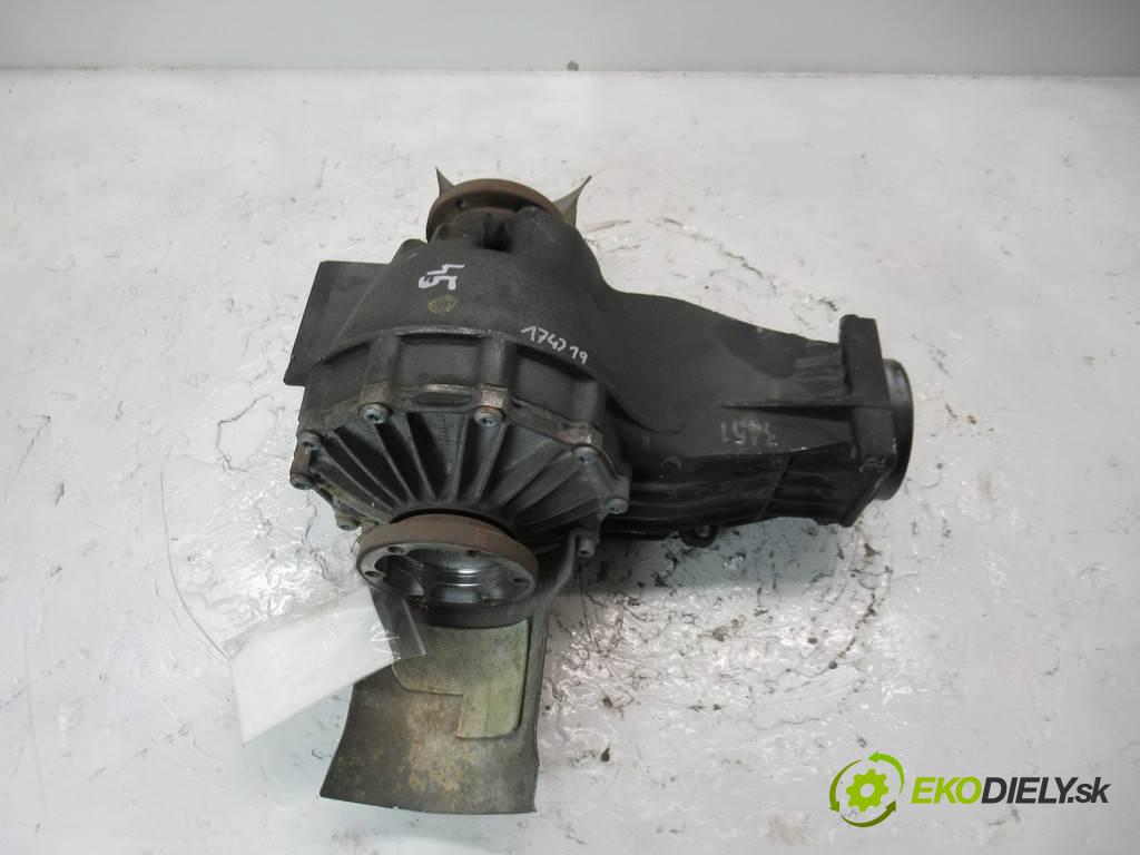 Audi A8 D3    4.0TDI  Most zad ,diferenciál 01R525131G (Zadné)