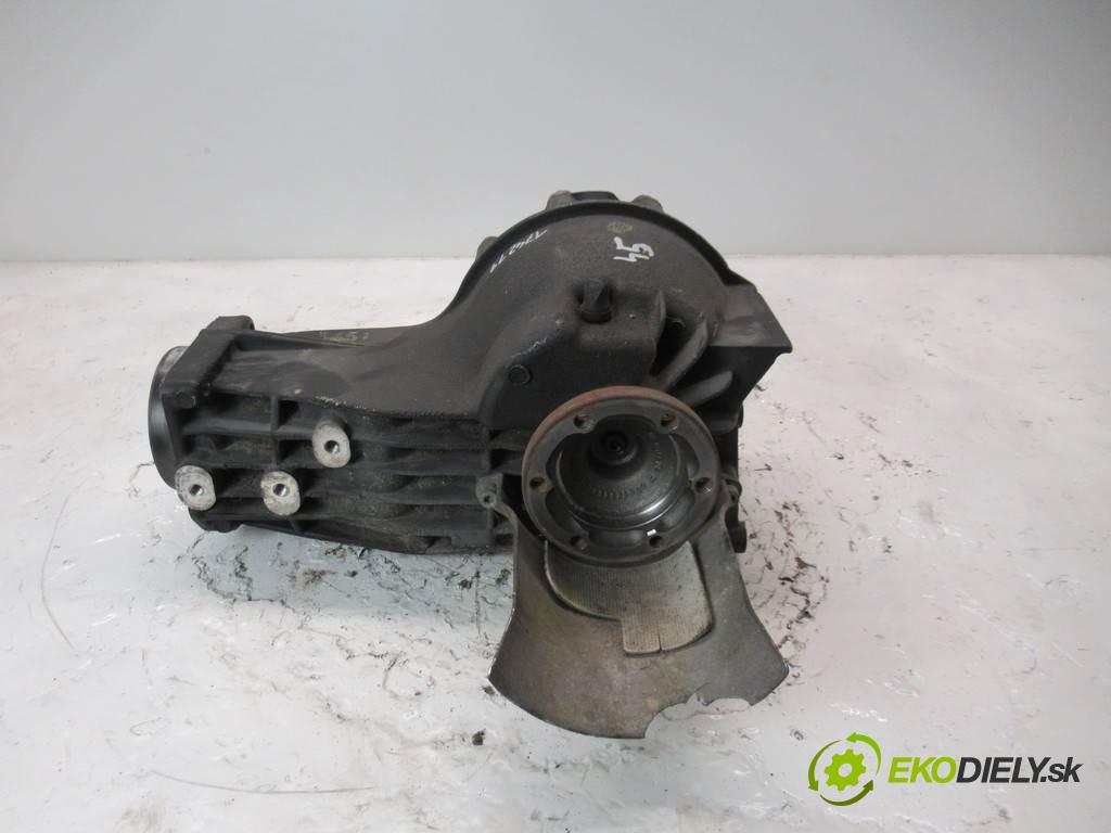 Audi A8 D3    4.0TDI  Most zad ,diferenciál 01R525131G (Zadné)