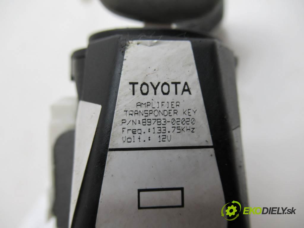 Toyota Corolla E12  2003  KOMBI 5D 1.4VVTI 97KM 02-07 1400 spínačka 45020-02-4 (Spínací skříňky a klíče)