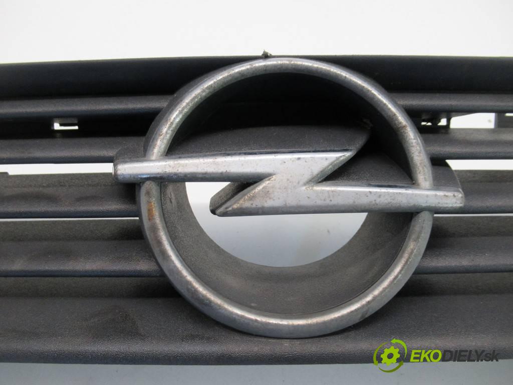 Opel Astra G  1999  KOMBI 5D 1.6B 101KM 98-09 1600 Mriežka maska 90588120 (Mriežky, masky)
