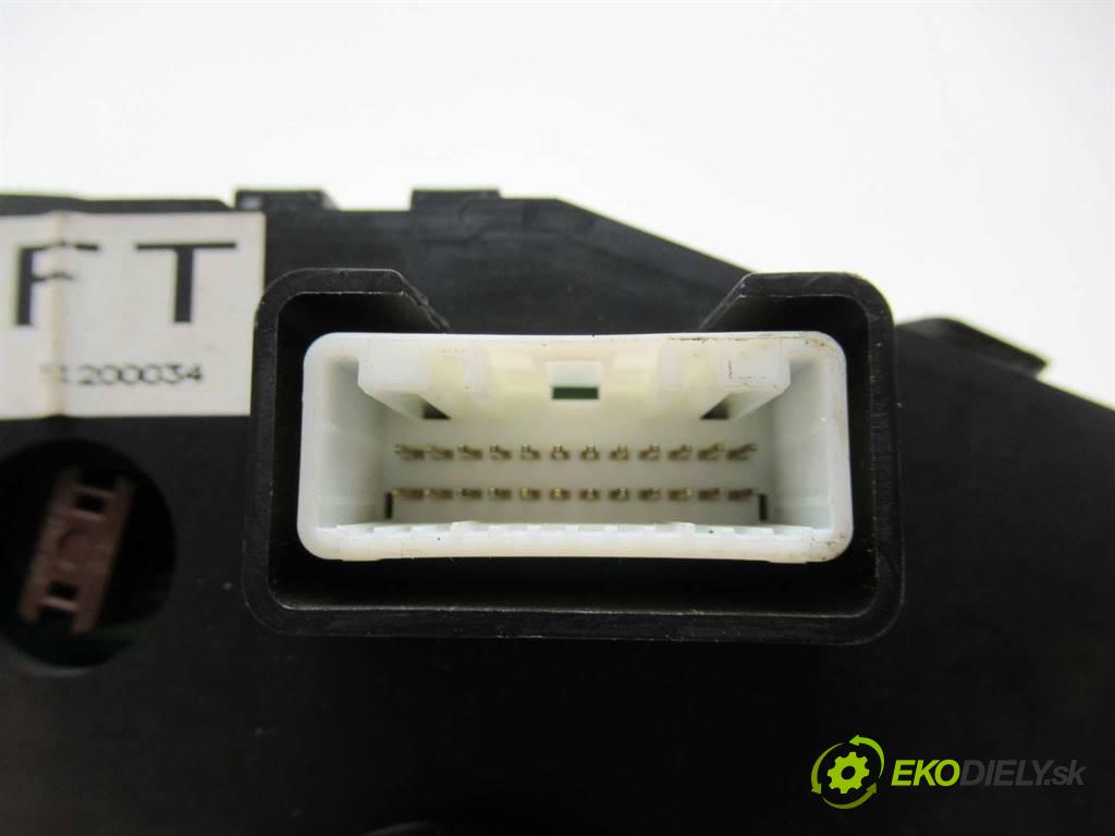 Nissan X-Trail  2006 136KM 2.2DCI 136KM 01-07 2200 Prístrojovka EQ382FT (Prístrojové dosky, displeje)