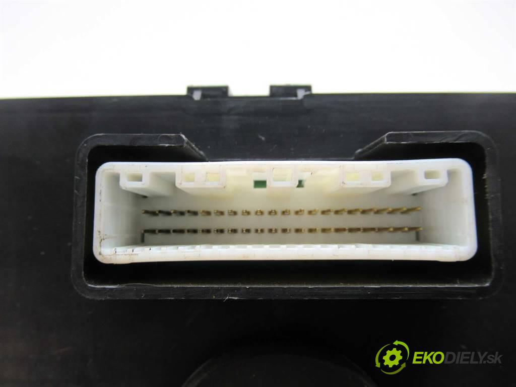 Nissan X-Trail  2006 136KM 2.2DCI 136KM 01-07 2200 Prístrojovka EQ382FT (Prístrojové dosky, displeje)