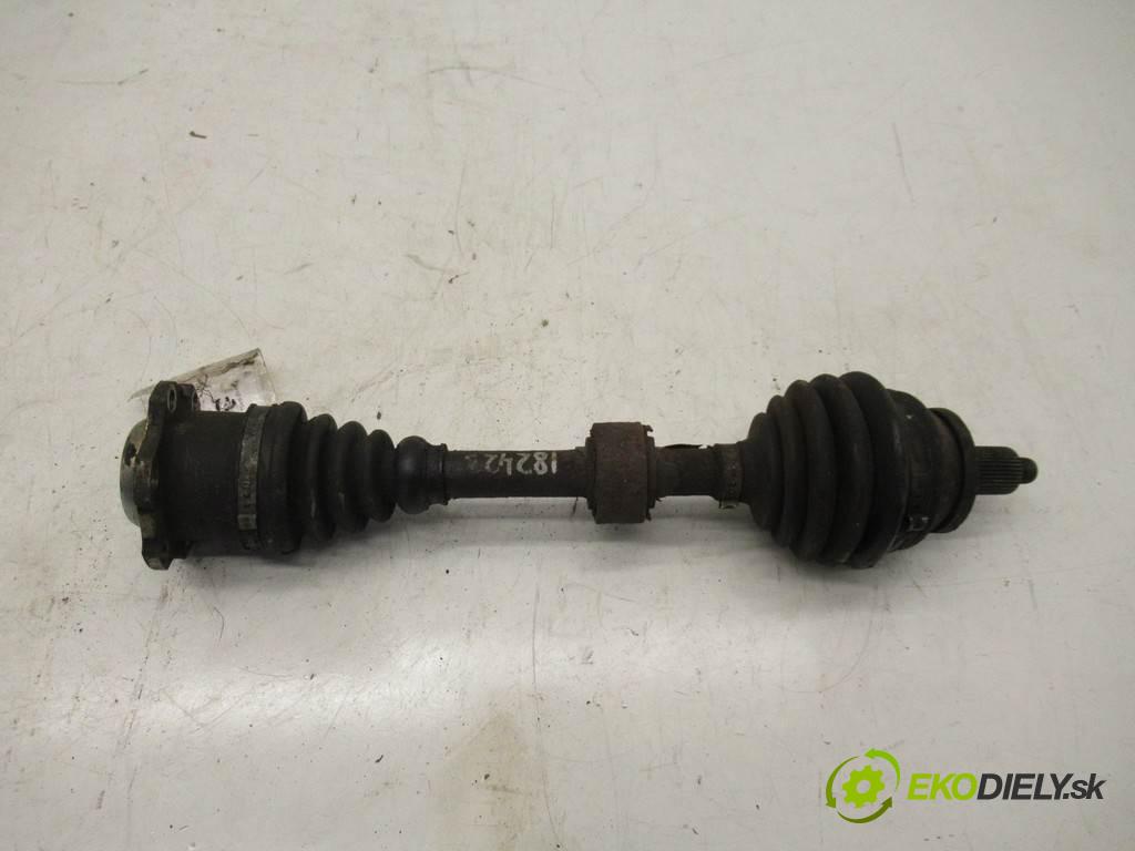 Volkswagen Polo IV 9N  2003  HATCHBACK 3D 1.4TDI 75KM 01-09 1400 Poloos ľavá strana  (Poloosy)