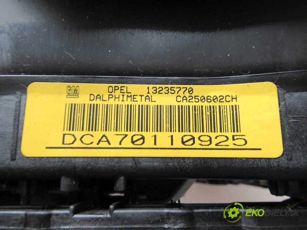 Opel Corsa D   2007  HATCHBACK 3D 1.2B 80KM 06-11 1200 AirBag - volantu 13235770 (Airbagy)