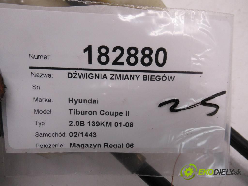 Hyundai Tiburon Coupe II  2002  2.0B 139KM 01-08 2000 Kulisa - -  (Rýchlostné páky / kulisy)
