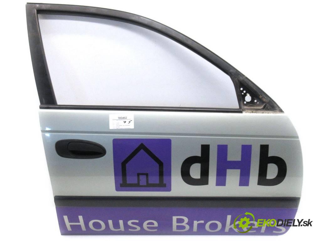 Toyota Avensis  1999  T22 KOMBI 5D 1.6B 110KM 98-03 1600 Dvere predný pravé  (Ostatné)