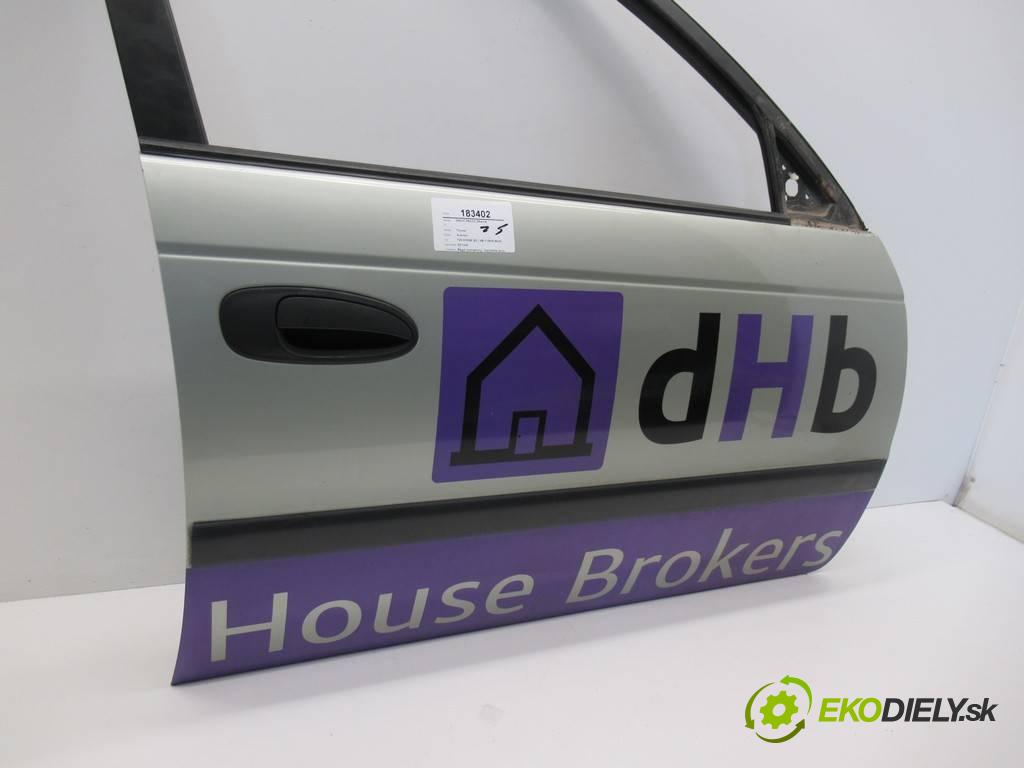 Toyota Avensis  1999  T22 KOMBI 5D 1.6B 110KM 98-03 1600 Dvere predný pravé  (Ostatné)