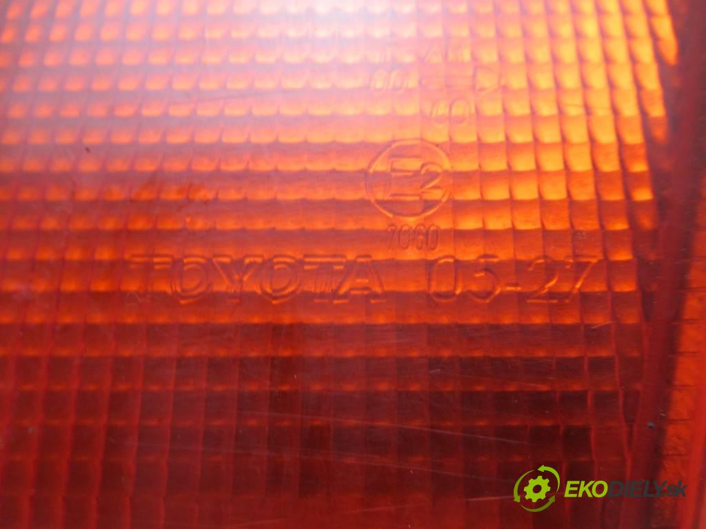 Toyota Avensis  1999  T22 KOMBI 5D 1.6B 110KM 98-03 1600 Svetlo zad pravá vnútorná  (Ostatné)