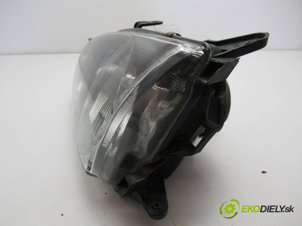 Toyota Avensis  1999  T22 KOMBI 5D 1.6B 110KM 98-03 1600 Svetlomet ľavy  (Ostatné)